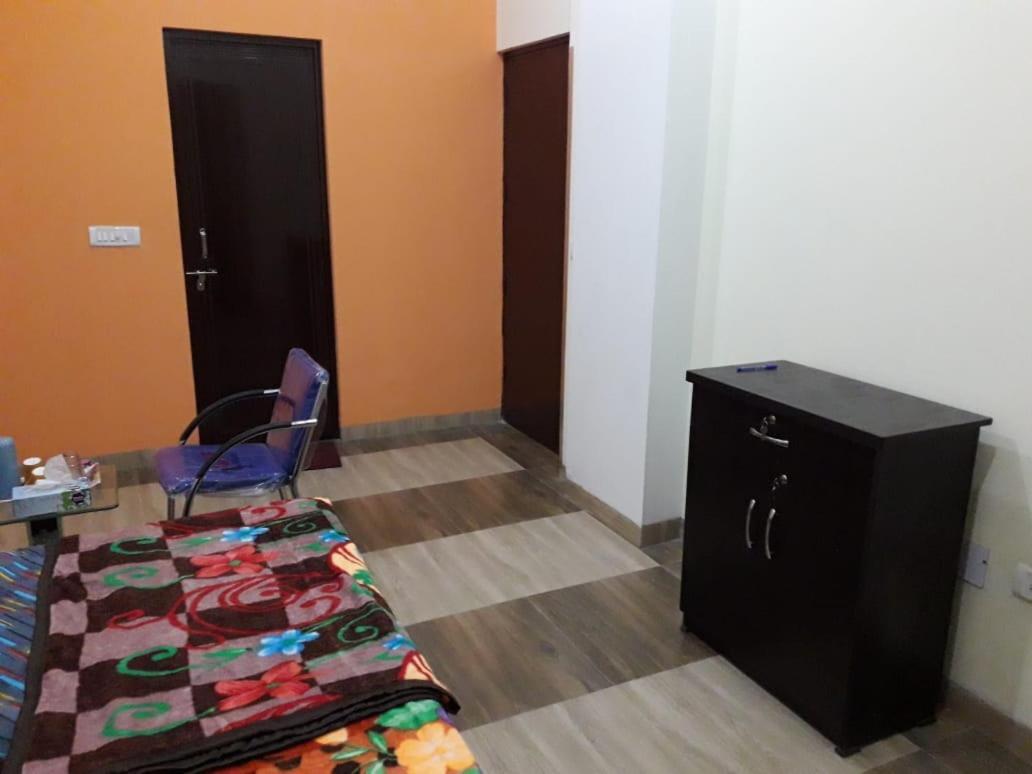 Yog Bhawan Aparthotel Greater Noida Exterior photo